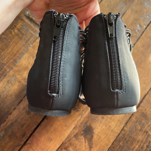 Rampage•Black Ankle Strap Pointy Toe Flat Sandal•Sz 7 - Picture 5 of 6